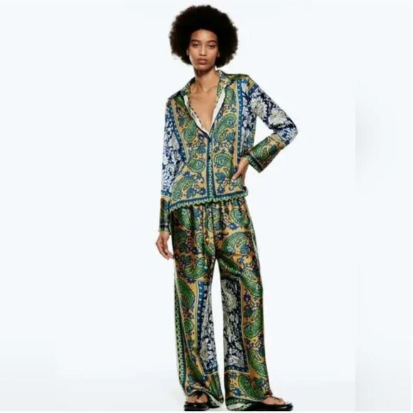 Zara Multicolor Paisley Print Green Tan Blue Flowy Blouse Women’s Size M - Picture 10 of 13